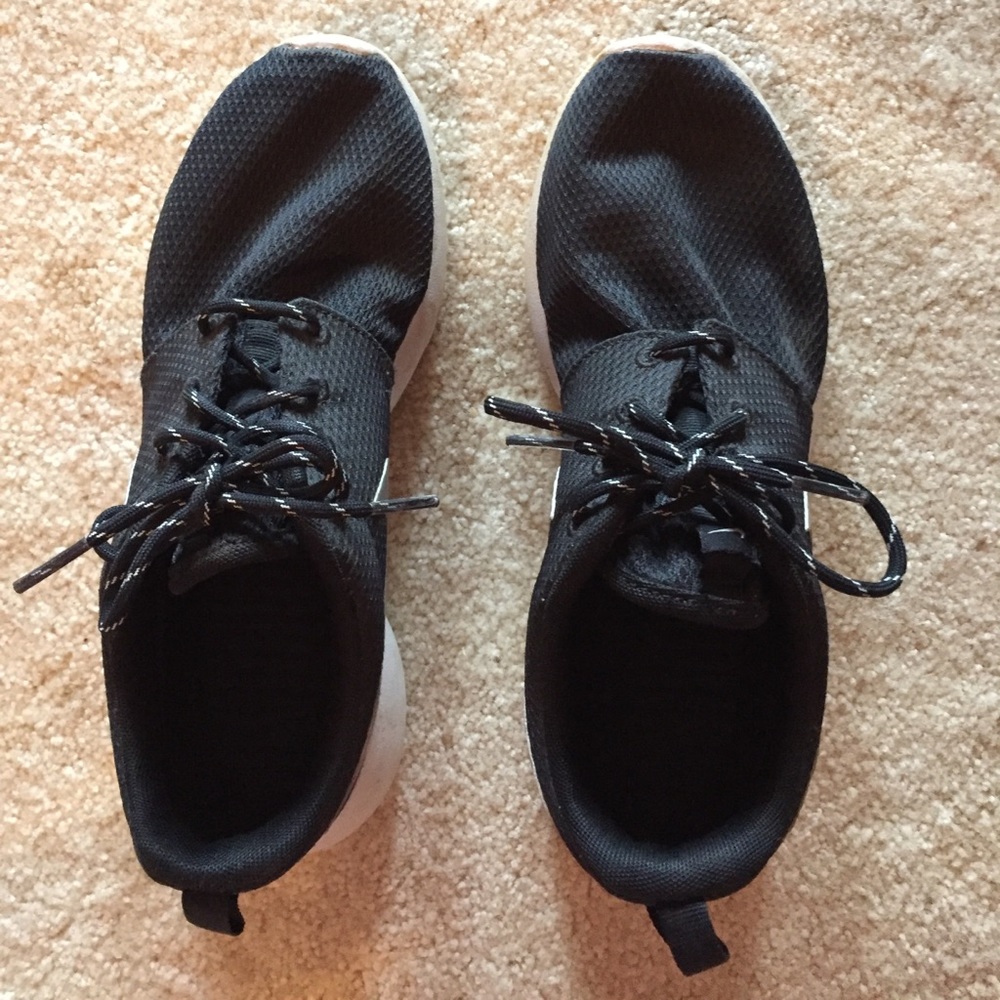 Nike roshes